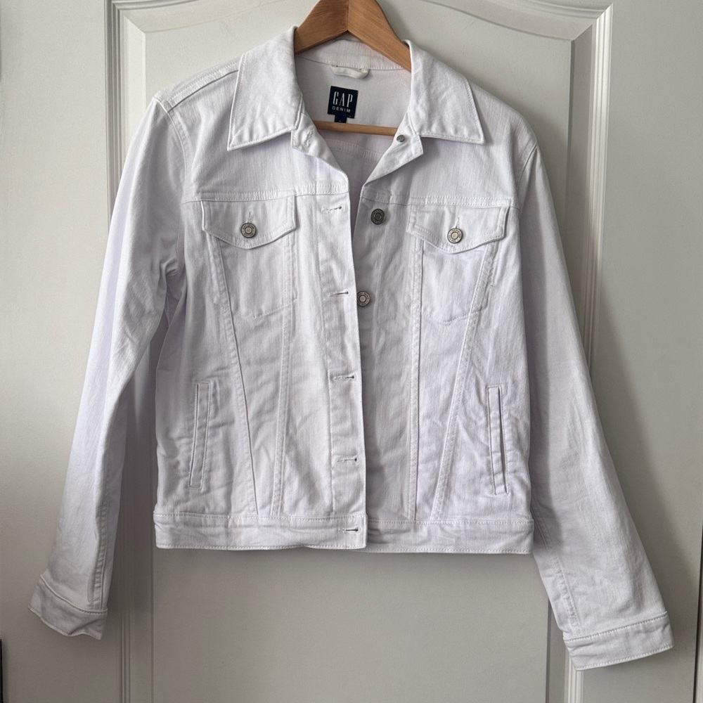 White denim jean jacket, trucker, by GAP